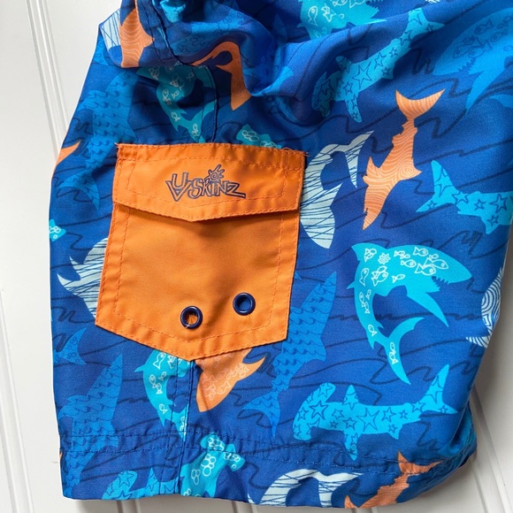 •UV Skinz• shark swim trunk/sun hat set - Picture 6 of 6